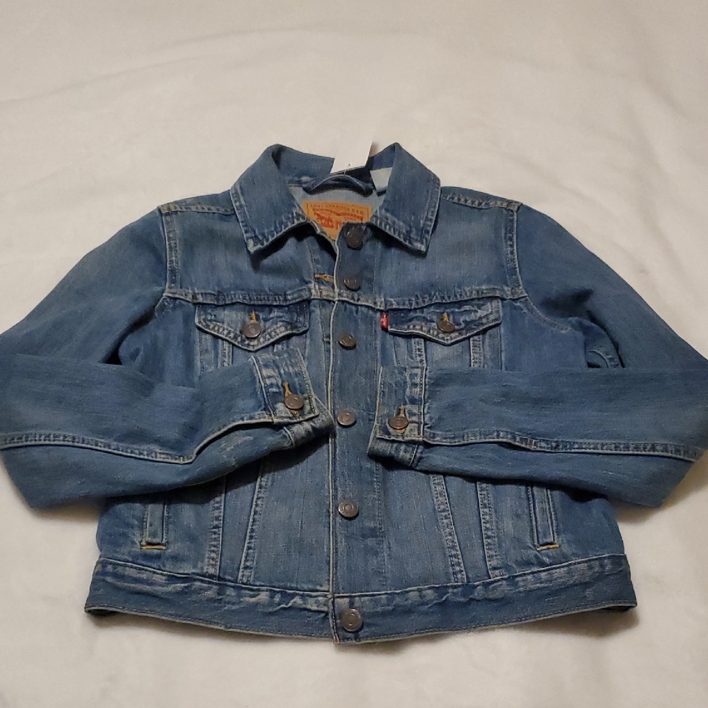 Levi's Classic Blue Jean Jacket - Picture 4 of 10